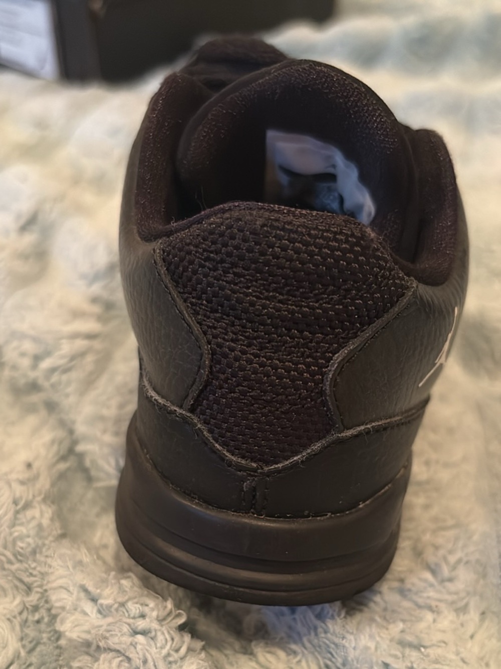 Jordan Black Low-Top Sneakers, for very young children or just small feet - Picture 4 of 10